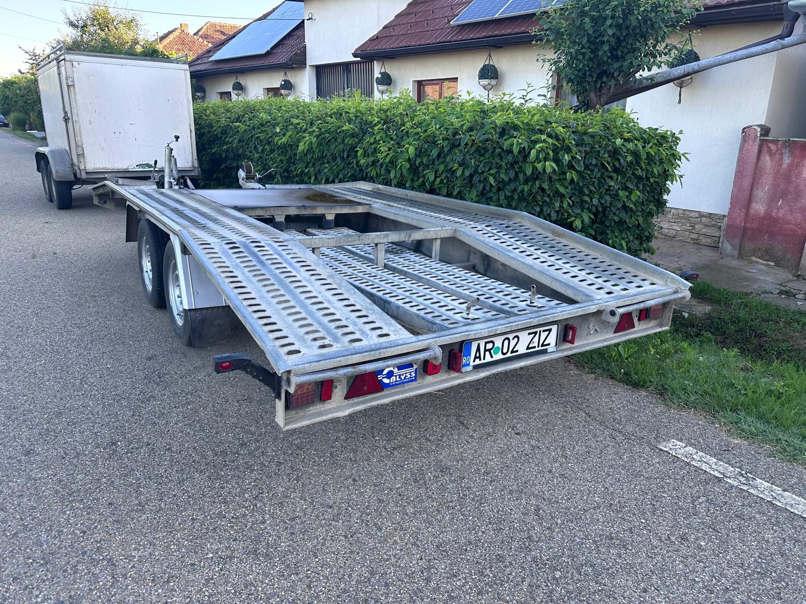 Platformă auto
