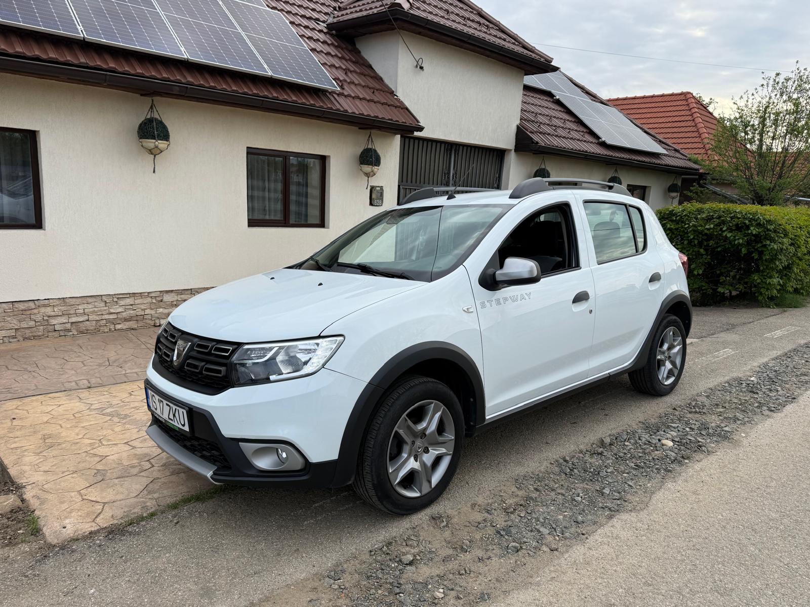 Dacia Sandero Stepway Albă